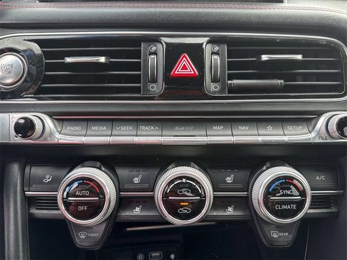 Used 2019 Genesis G70 2.0T Advanced w/ Sport Package image 36