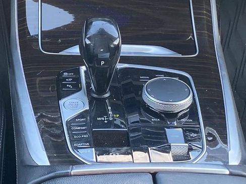 Used 2021 BMW X7 xDrive40i w/ Parking Assistance Package image 14