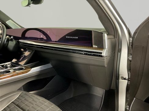 Certified 2025 Cadillac Escalade Sport Platinum w/ LPO, ONYX Package AWD/4WD image 27