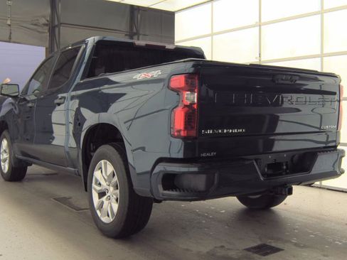 Used 2023 Chevrolet Silverado 1500 Custom AWD/4WD image 4
