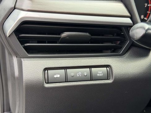 Used 2024 Nissan Altima 2.5 SV FWD image 26