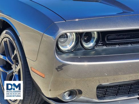 Used 2021 Dodge Challenger SXT w/ Blacktop Package image 11