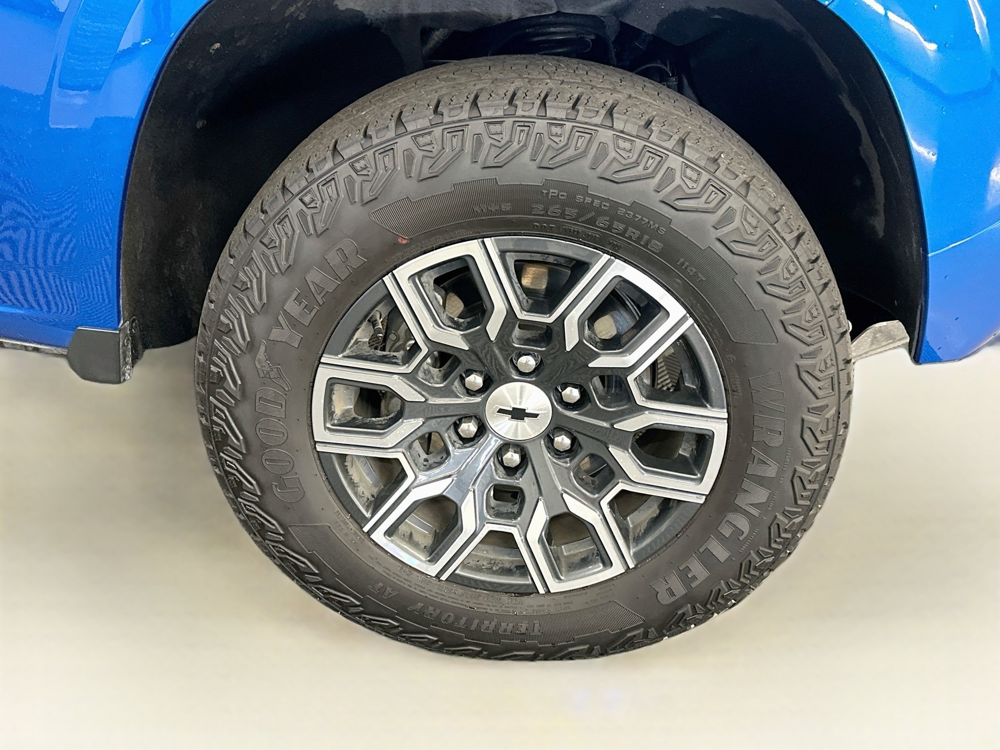 Used 2024 Chevrolet Colorado Z71 w/ Z71 Convenience Package 2 AWD/4WD image 11