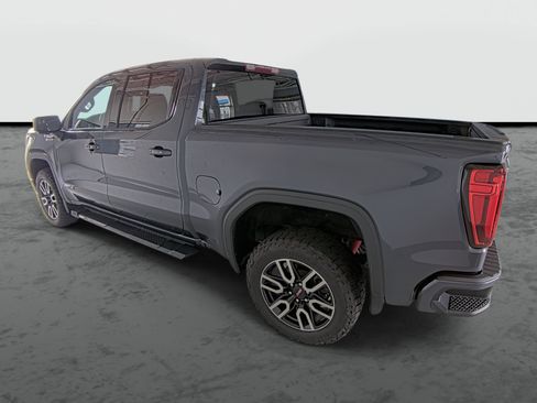 Used 2021 GMC Sierra 1500 AT4 image 2