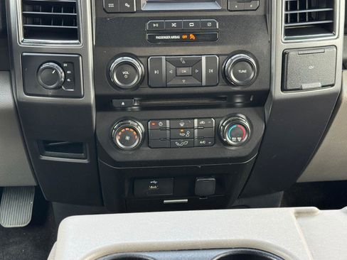 Used 2018 Ford F150 XLT AWD/4WD image 12