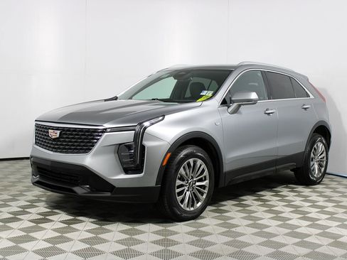 Used 2024 Cadillac XT4 Premium Luxury image 37