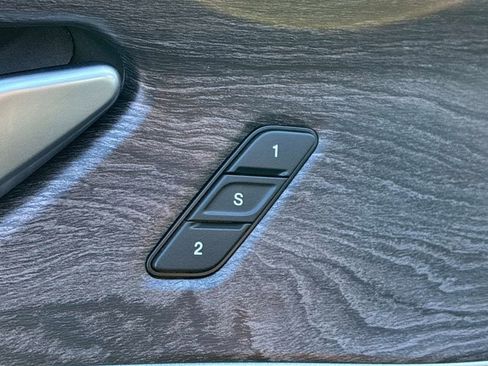 Used 2023 Jeep Grand Cherokee L Limited AWD/4WD image 23