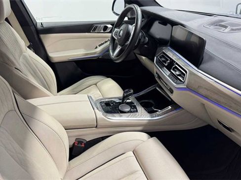 Used 2019 BMW X5 xDrive40i w/ M Sport Package image 12