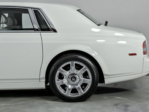 Used 2013 Rolls-Royce Phantom Sedan image 9