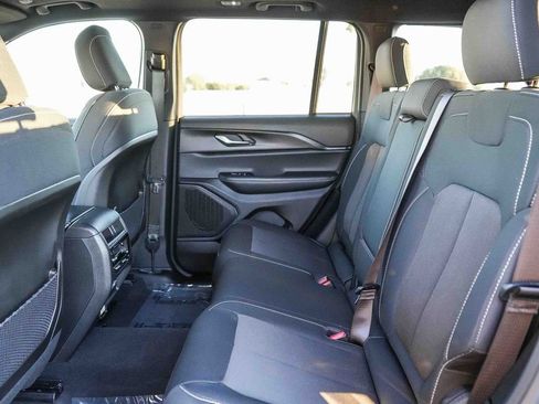 Certified 2025 Jeep Grand Cherokee Laredo X w/ Luxury Tech Group I image 19