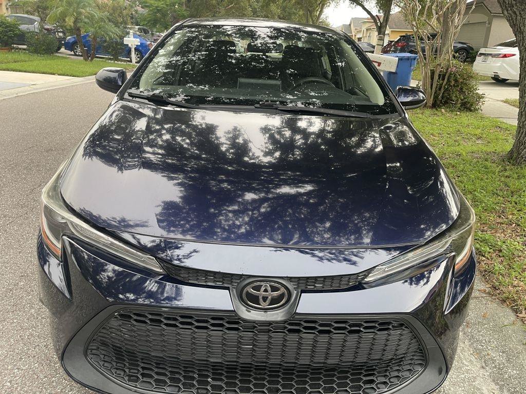 Used 2021 Toyota Corolla LE FWD image 1