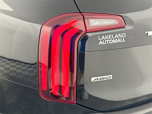 Used 2020 Kia Telluride SX w/ SX Prestige Package image 26