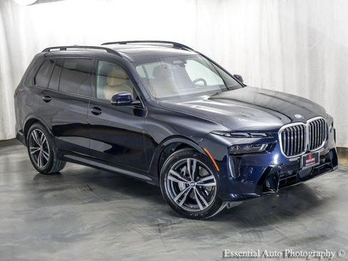 Used 2024 BMW X7 xDrive40i w/ M Sport Package image 5