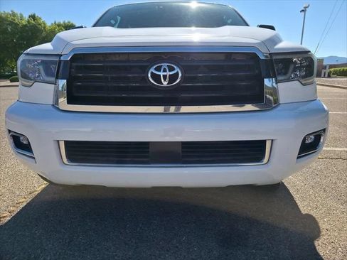 Used 2019 Toyota Sequoia TRD Sport w/ TRD Sport Premium Package AWD/4WD image 9