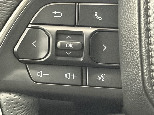 Used 2025 Toyota Tacoma TRD Off-Road AWD/4WD image 15
