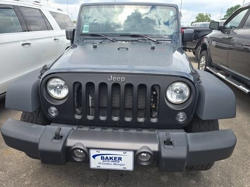 Used 2017 Jeep Wrangler Unlimited Sport AWD/4WD image 2