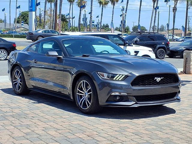 Used 2017 Ford Mustang Coupe RWD image 7