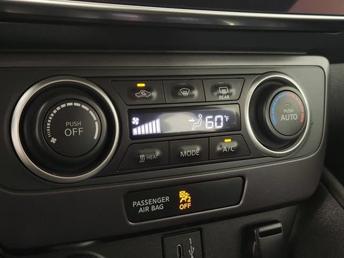 Used 2025 Nissan Leaf S FWD image 28