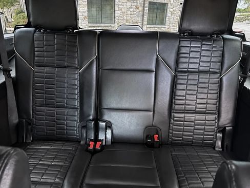 Used 2023 Cadillac Escalade ESV Sport Platinum AWD/4WD image 11