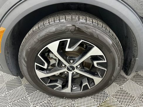 Used 2023 Kia Sportage EX image 12
