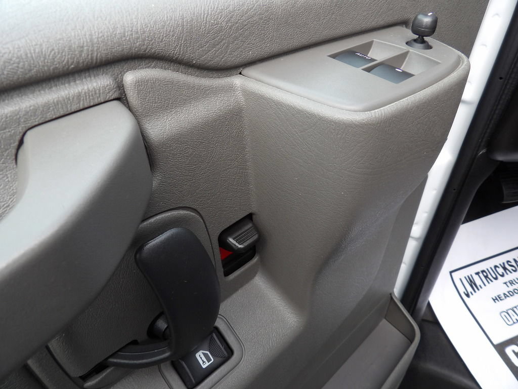 Used 2025 GMC Savana 2500 w/ Driver Convenience Package RWD image 15