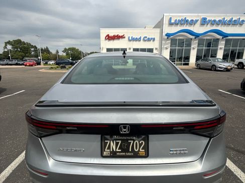 Used 2023 Honda Accord Sport image 4
