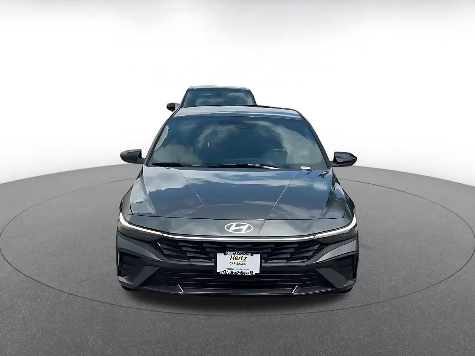 Used 2026 Hyundai Elantra Sport FWD image 4