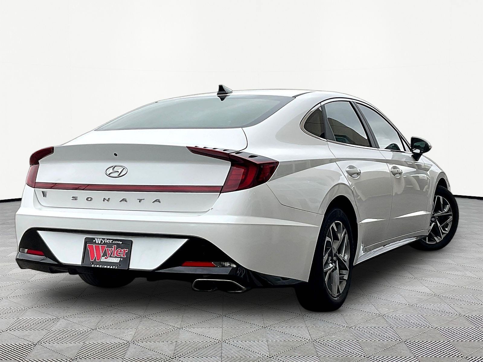 Used 2022 Hyundai Sonata SEL w/ Cargo Package FWD image 6