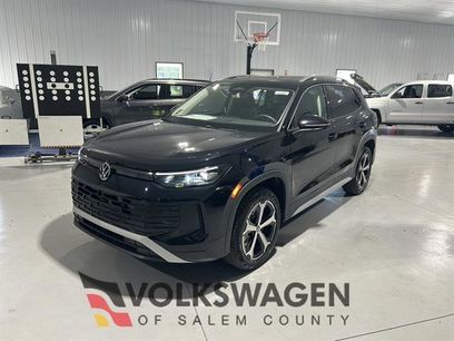New 2025 Volkswagen Tiguan SE