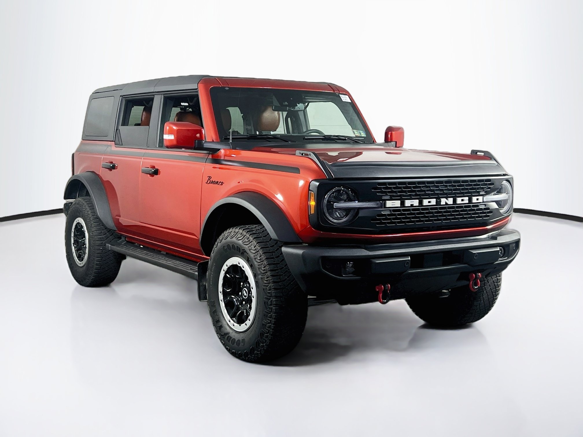 Used 2022 Ford Bronco Outer Banks w/ Sasquatch Package AWD/4WD image 3