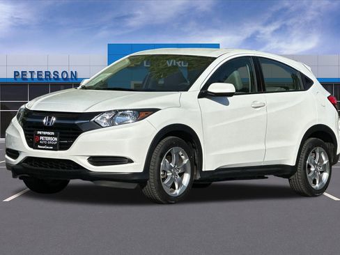 Used 2017 Honda HR-V LX image 8