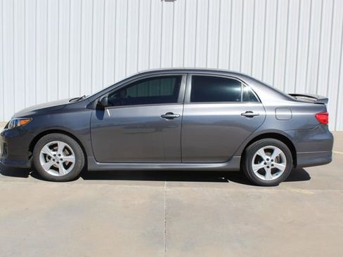 Used 2013 Toyota Corolla S image 3