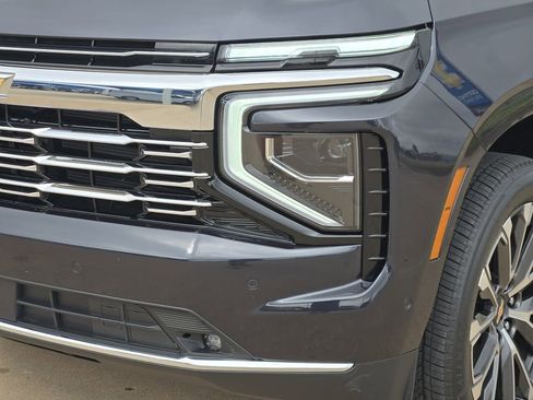 Used 2026 Chevrolet Tahoe Premier AWD/4WD image 31