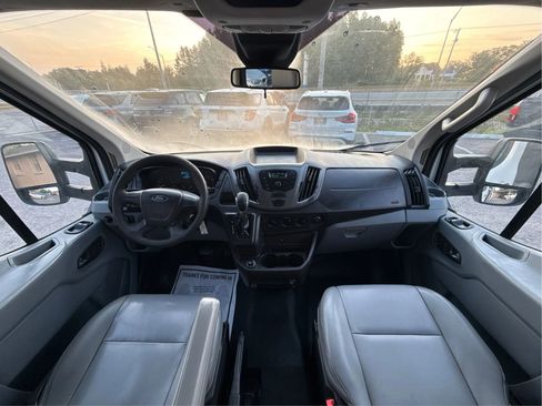 Used 2017 Ford Transit 350 XL RWD image 22