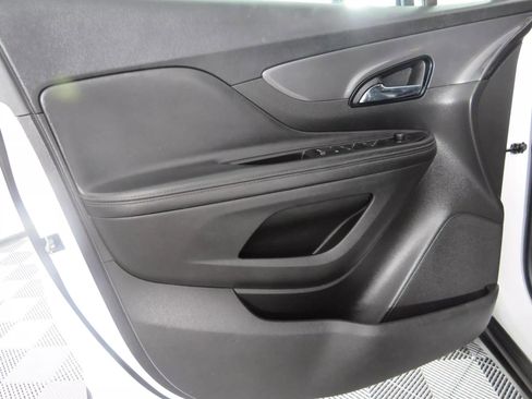 Used 2020 Buick Encore Essence AWD/4WD image 40