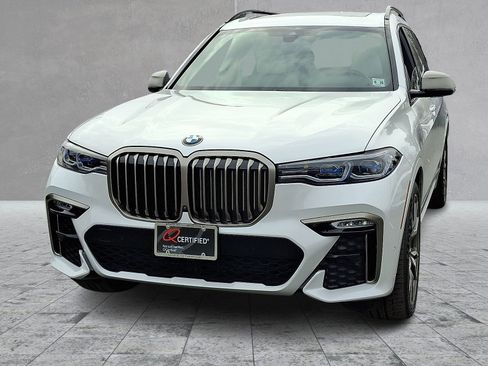 Used 2021 BMW X7 M50i w/ Dynamic Handling Package image 4