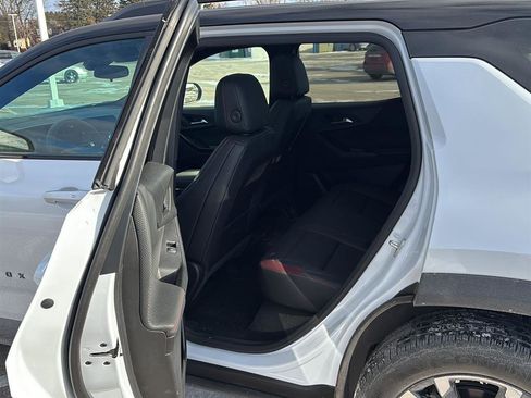 Used 2026 Chevrolet Equinox RS w/ Convenience Package III image 17