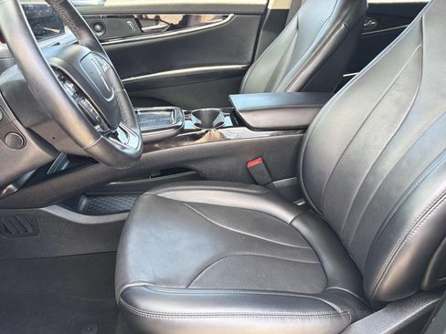 Used 2023 Lincoln Nautilus Reserve w/ Monochromatic Package AWD/4WD image 13