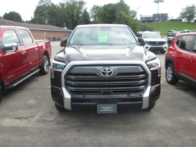 Used 2024 Toyota Tundra Limited AWD/4WD image 3
