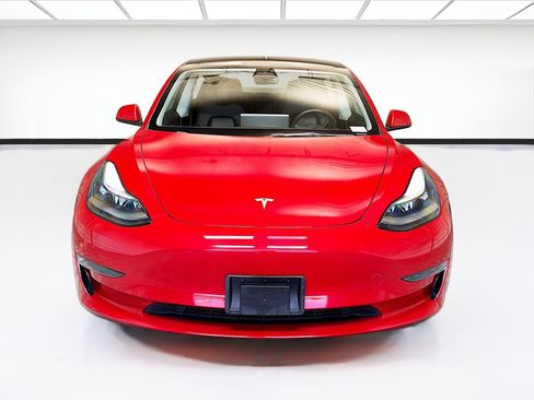 Used 2023 Tesla Model 3 Standard Range RWD image 2