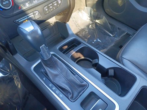 Certified 2017 Ford Escape Titanium w/ Canadian Touring Package image 27