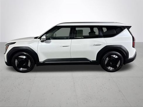 Used 2024 Kia EV9 Wind AWD/4WD image 9
