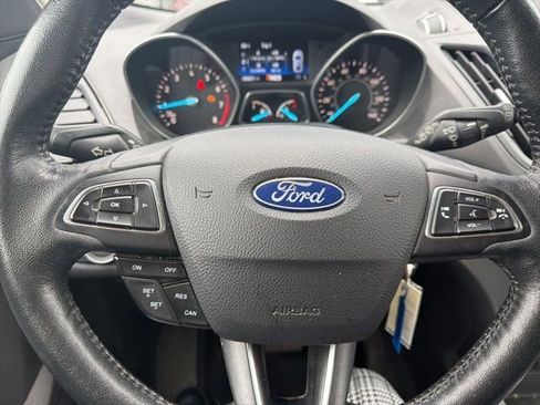 Used 2018 Ford Escape SEL AWD/4WD image 14