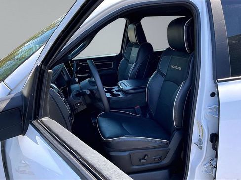 Certified 2026 RAM 2500 Laramie AWD/4WD image 3