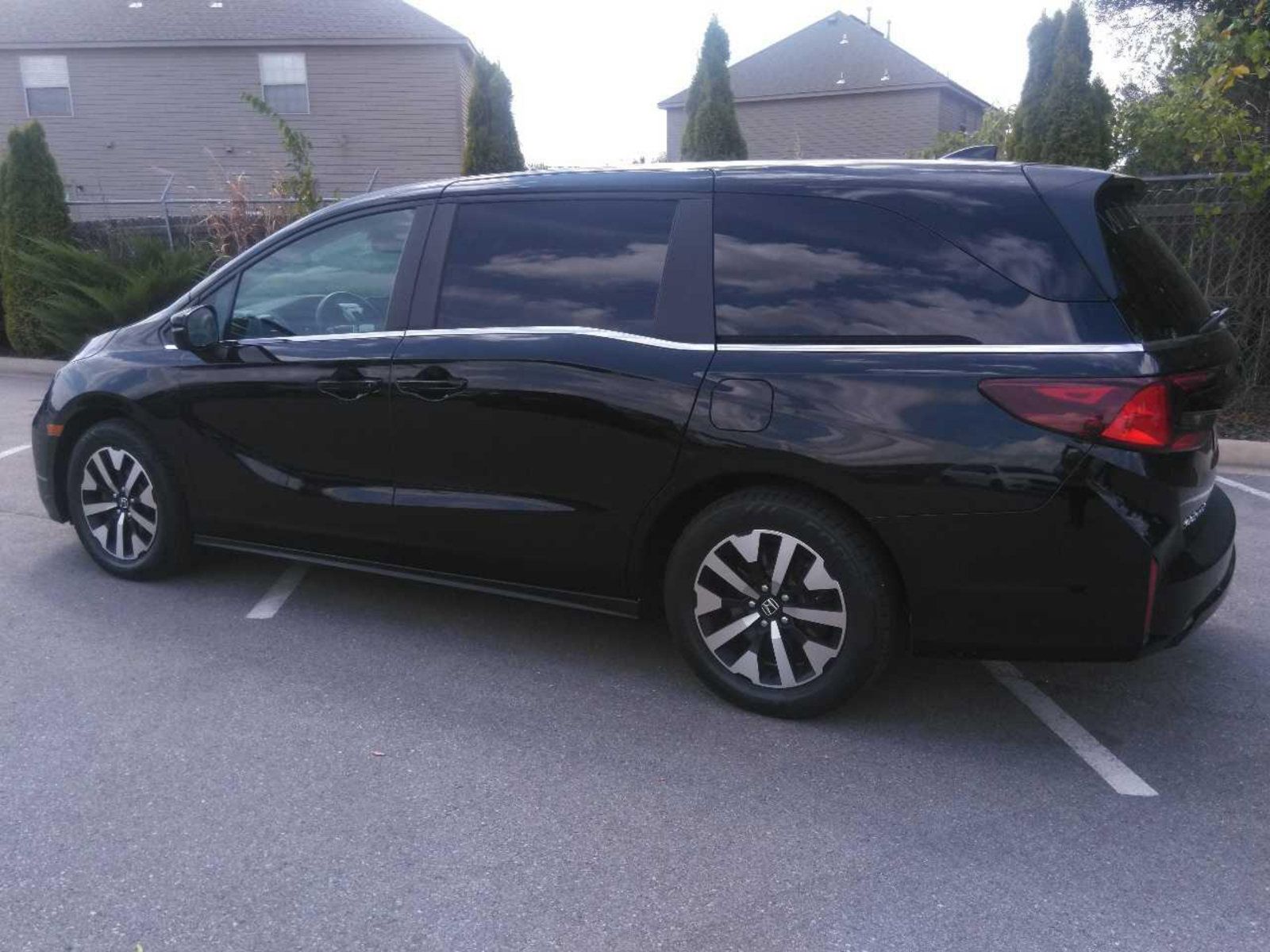 Used 2025 Honda Odyssey EX-L image 5