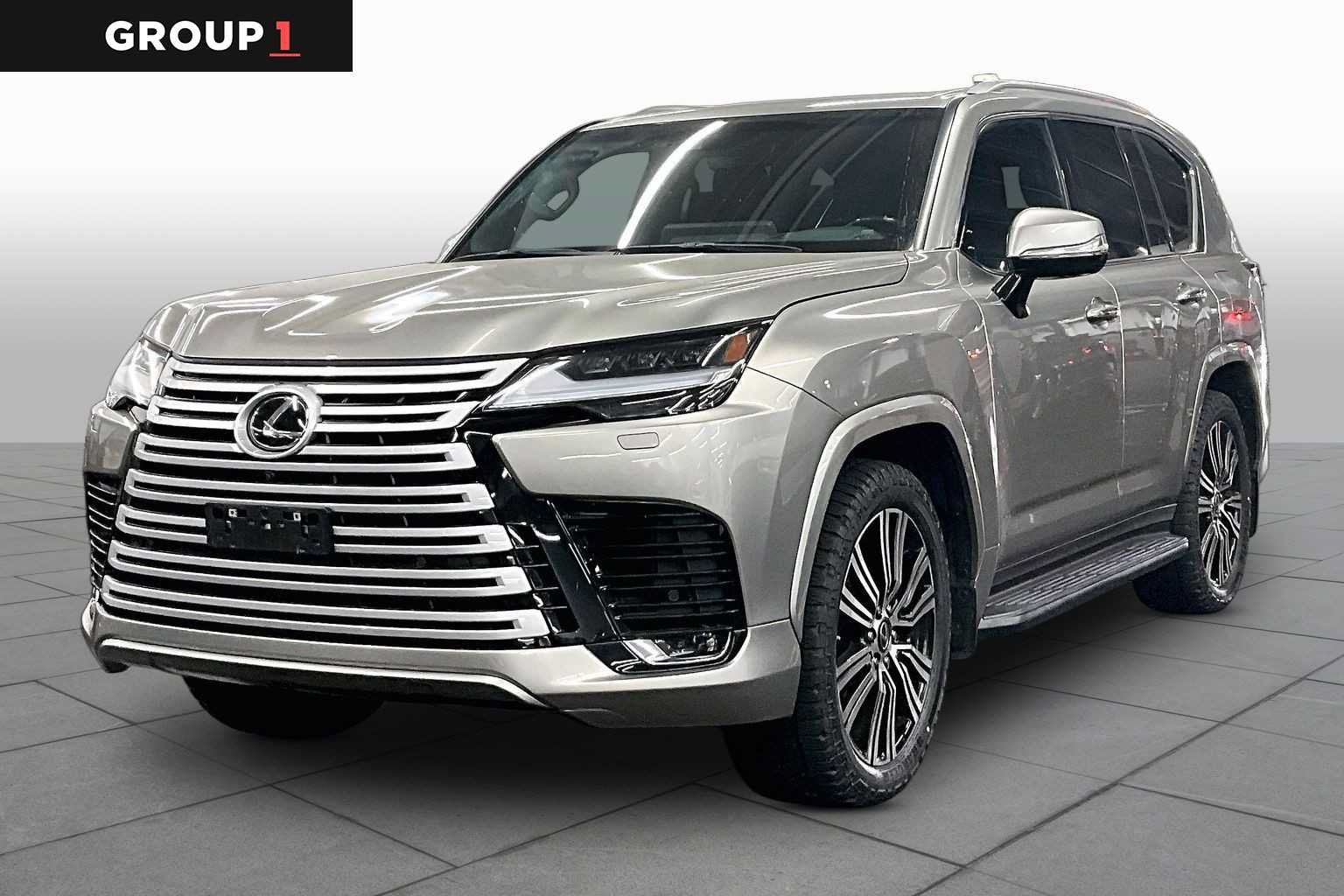 Used 2022 Lexus LX 600 4WD w/ Luxury Package image 1