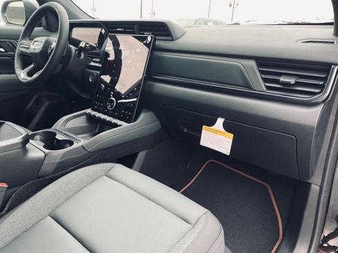 New 2026 GMC Terrain AT4 w/ Technology Package II image 29