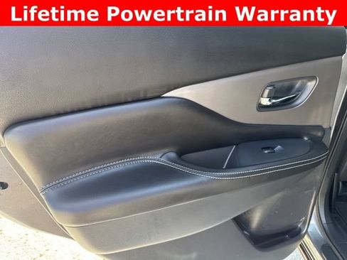 Used 2024 Nissan Murano SV FWD image 13