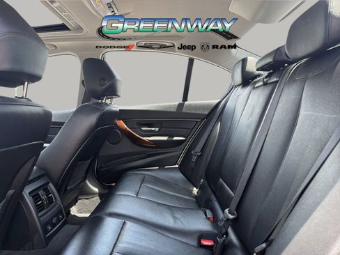 Used 2015 BMW 328i xDrive Sedan AWD/4WD image 12