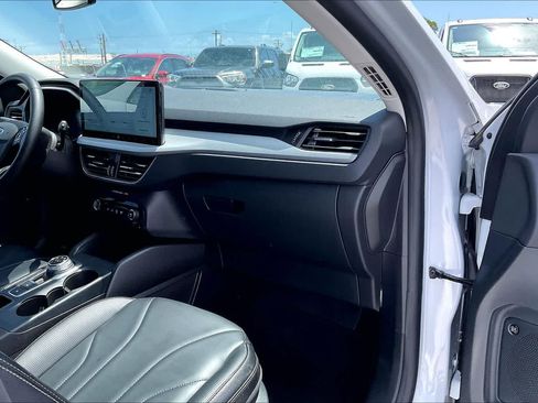 Used 2025 Ford Escape SE w/ PHEV Premium Package FWD image 23